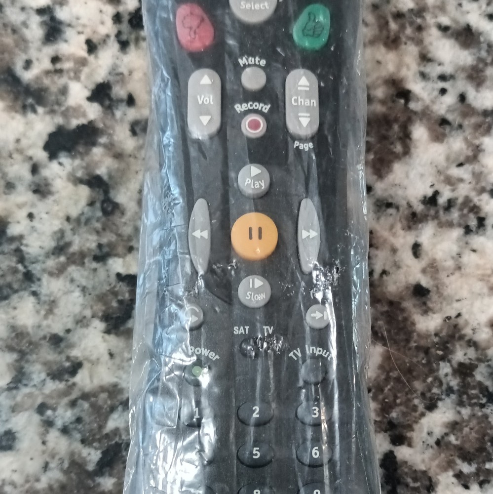 GI1 Universal TV Remote Control Wireless Black More Than 10 m Range