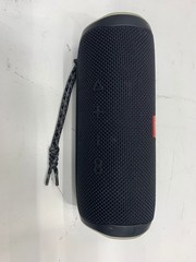 JBL Flip 5 Portable Waterproof Speaker – Midnight Black