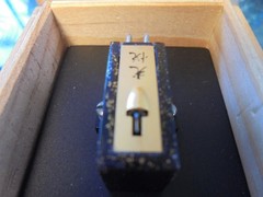 KOETSU URUSHI BLACK GOLD LEAF MOVING COIL CARTRIDGE MADE IN JAPAN