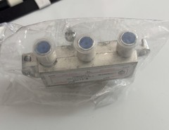 Digital 4-Way Coaxial Cable Splitter S214W 5-2500MHZ