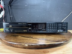 Sony CDP-650ESDII Vintage Compact Disc Player – Works But Needs Work