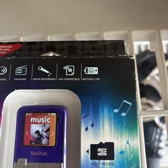 RARE SanDisk Sansa Clip Zip Primetime Purple 💜 (4 GB) Digital Media Player