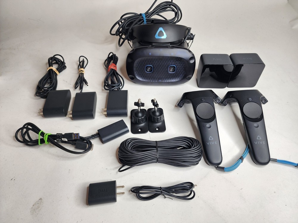 HTC VIVE Cosmos Elite Full VR Headset Kit