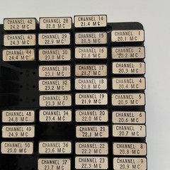 one pcs WWII Signal Corps U.S. Army FT-241-A Radio Crystals
