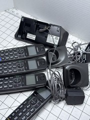 Panasonic KX-TGE270 DECT 6.0 Cordless Phone 4 Handsets Bluetooth Link2Cell Set
