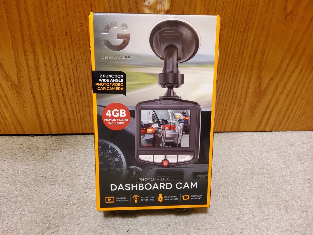 SMARTGEAR Dashboard Cam – Photo/Video Car Camera – 4GB Memory Card Included NEW