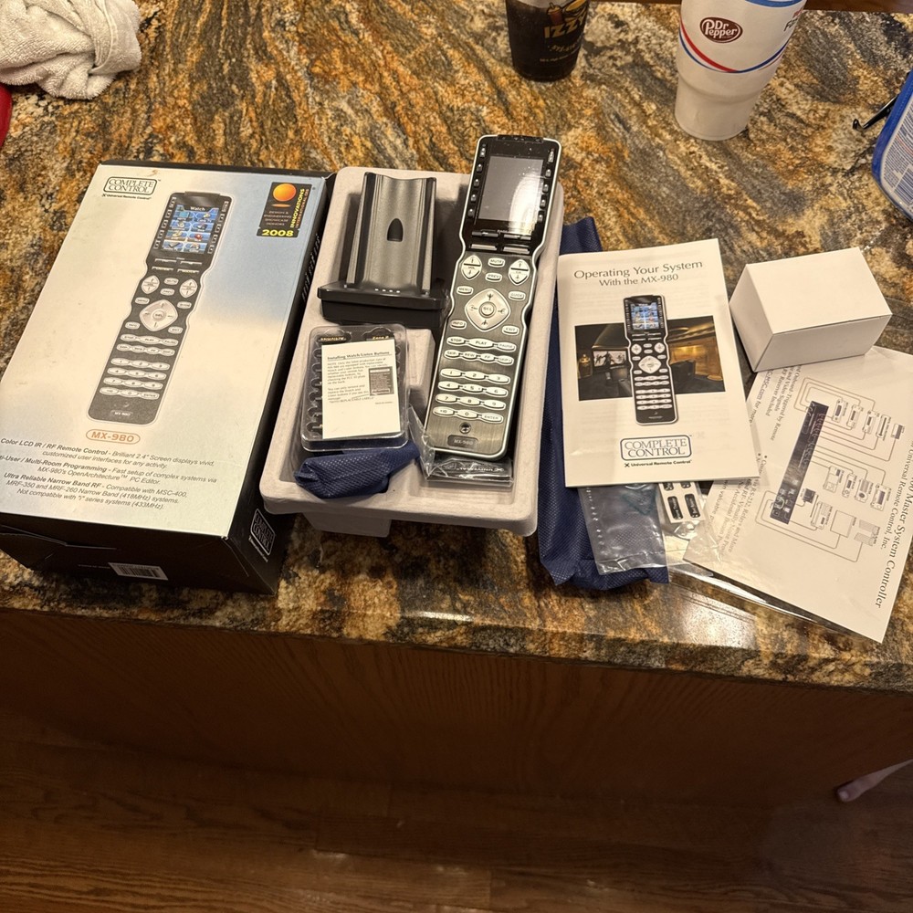 Universal Remote Control MX-980 w/Dock, Power Cord, Button Kit, Labels & Battery