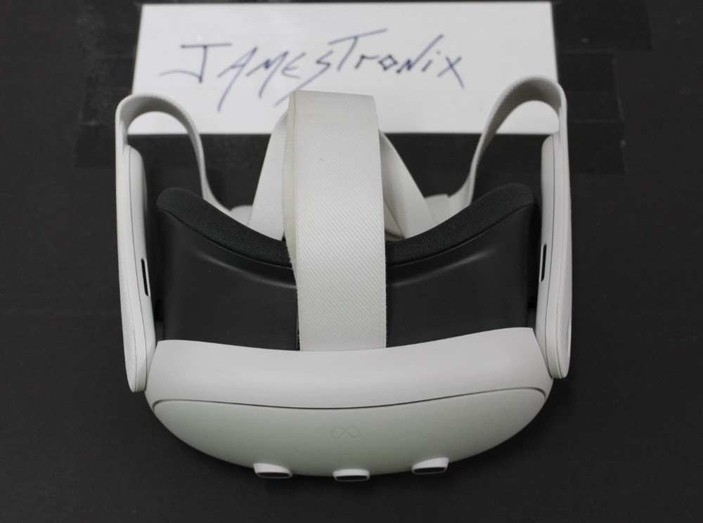 Meta Quest 3 128GB VR Headset Only, Great Condition (No Controllers)
