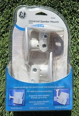 New UNIVERSAL GE Adjustable White Speaker Mount for Wall or Ceiling #80568