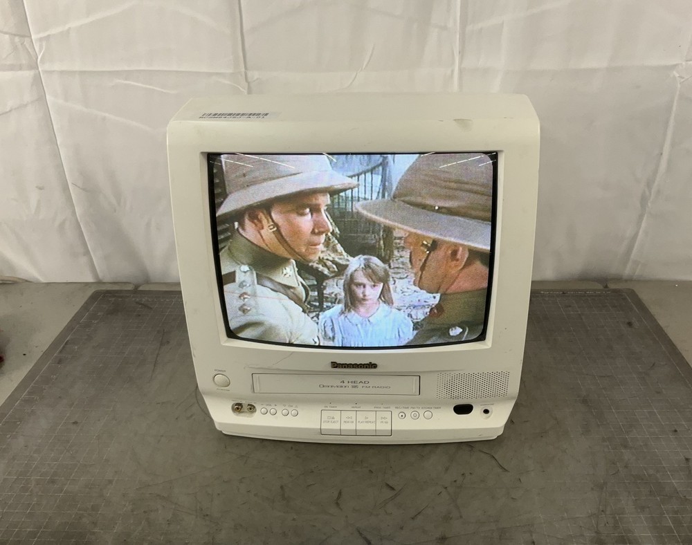 DEFECTIVE PANASONIC PVM1378W 13 CRT TV VCR VHS Combo Player TV G3D