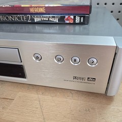AKAI *DV-P2540* Region2 DVD Player with SCART output NO Remote Rare Player Works