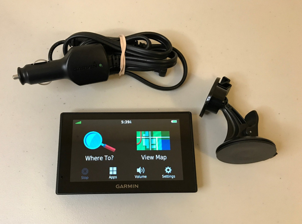 Garmin DriveSmart 51 LMT-S GPS Bundle w/ Power Cable & Mount Lifetime Maps