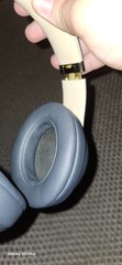 Beats Studio 3 black/gold slightly scratched, box and travel case w/ aux cord