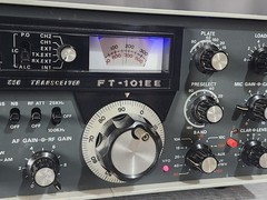 Yaesu FT-101EE SSB/AM Ham Radio Transceiver – Tested Works Nice