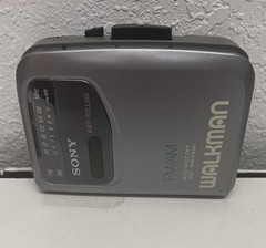 Sony Vintage WM-FX141 Walkman Silver Auto Shut Off AVLS Anti-Rolling FM/AM Retro