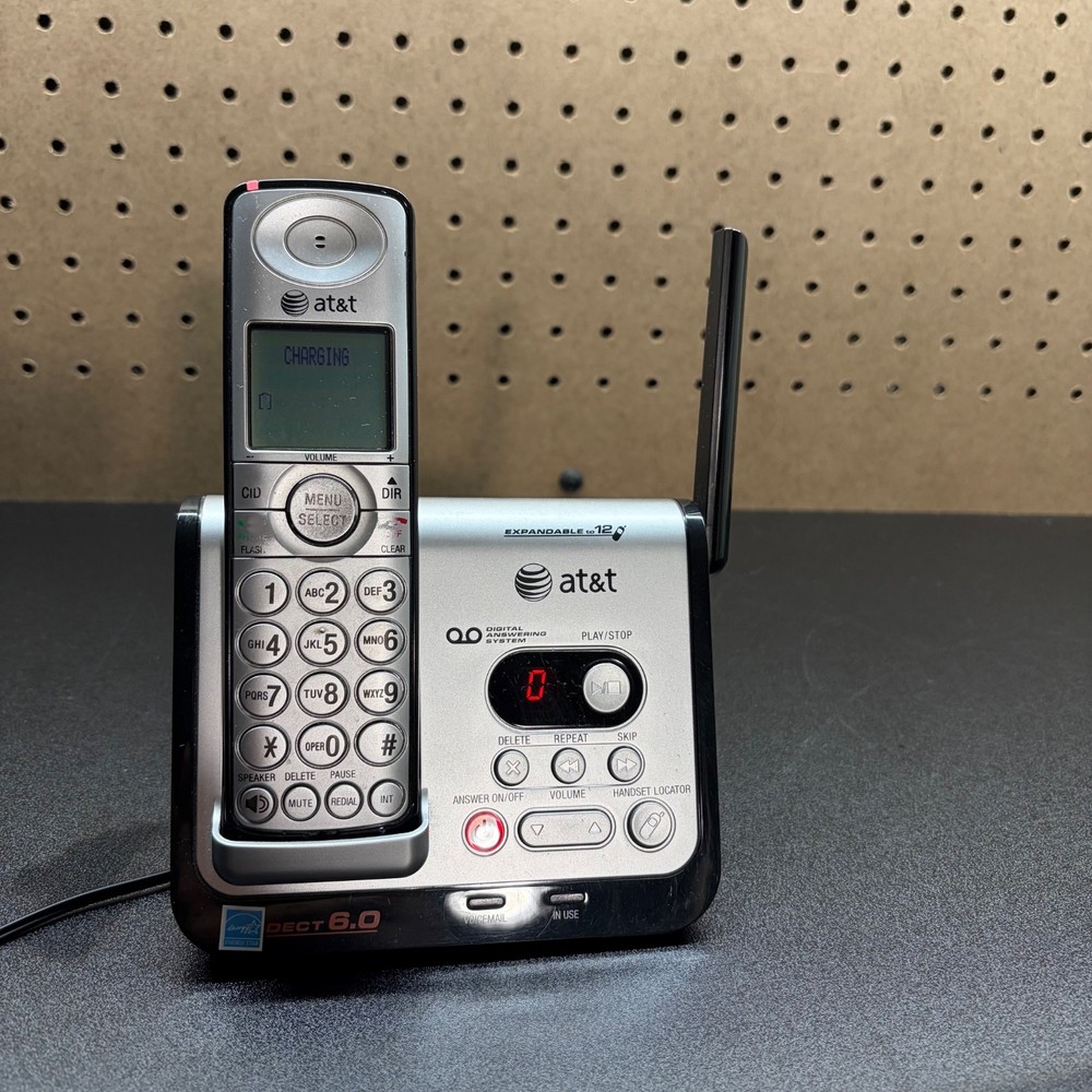 AT&T CL82209 DECT 6.0 digital answering system cordless telephone expandableto12