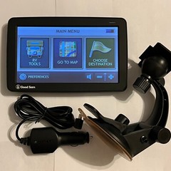 Rand McNally RVND 7735 Good Sam 7″ RV Truck GPS Navigator Mount Charger Bundle