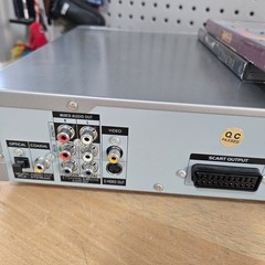 AKAI *DV-P2540* Region2 DVD Player with SCART output NO Remote Rare Player Works