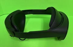 META Quest Pro 256GB VR Headset with Controllers and Charging Dock