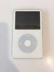 Apple iPod classic 5th Generation White (30 GB) (MA002LL) W New Battery