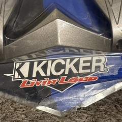 Kicker 12” Sub Grille 05G10 Kicker 12” Sub Grille Gl12l7