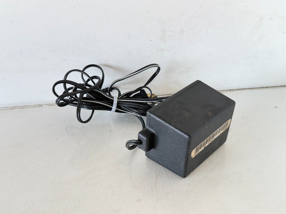Genuine HP Hewlett Packard Model C2175A Input: 120 VAC Output: 30 VDC 400mA 12W