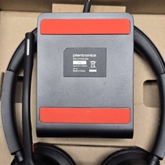 Poly – Voyager 4320 UC Wireless Headset + Charge Stand (Plantronics) -Headphones