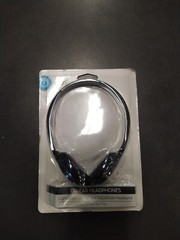 On Ear Headphones wired– 80- 18,000 Hz, 32 Ohms.– 3.5mm aux plug
