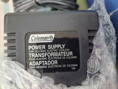 Coleman 120 V Power Supply Converts 120V AC to 12V DC NEW BIN07