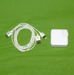 Apple 30-Pin Dock Connector to USB 2.0 + Firewire Cable with Firewire Charger
