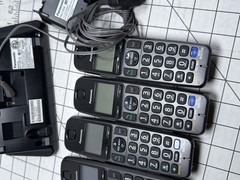 Panasonic KX-TGE270 DECT 6.0 Cordless Phone 4 Handsets Bluetooth Link2Cell Set