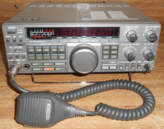 KENWOOD TS-440S 100W ALL MODE HF Ham Radio TRANSCEIVER W/MANUAL! NICE & WORKS