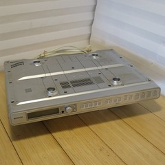 Sony 7 in. LCD TV Clock Radio ICF-CD555TV Under Cabinet Retro Gaming Composite