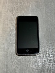 Apple iPod Touch 3rd Generation 32GB 64GB Black