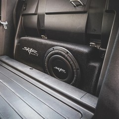 Fits 2016-2022 Toyota Tacoma Double Cab Single 10″ Sealed Subwoofer Enclosure