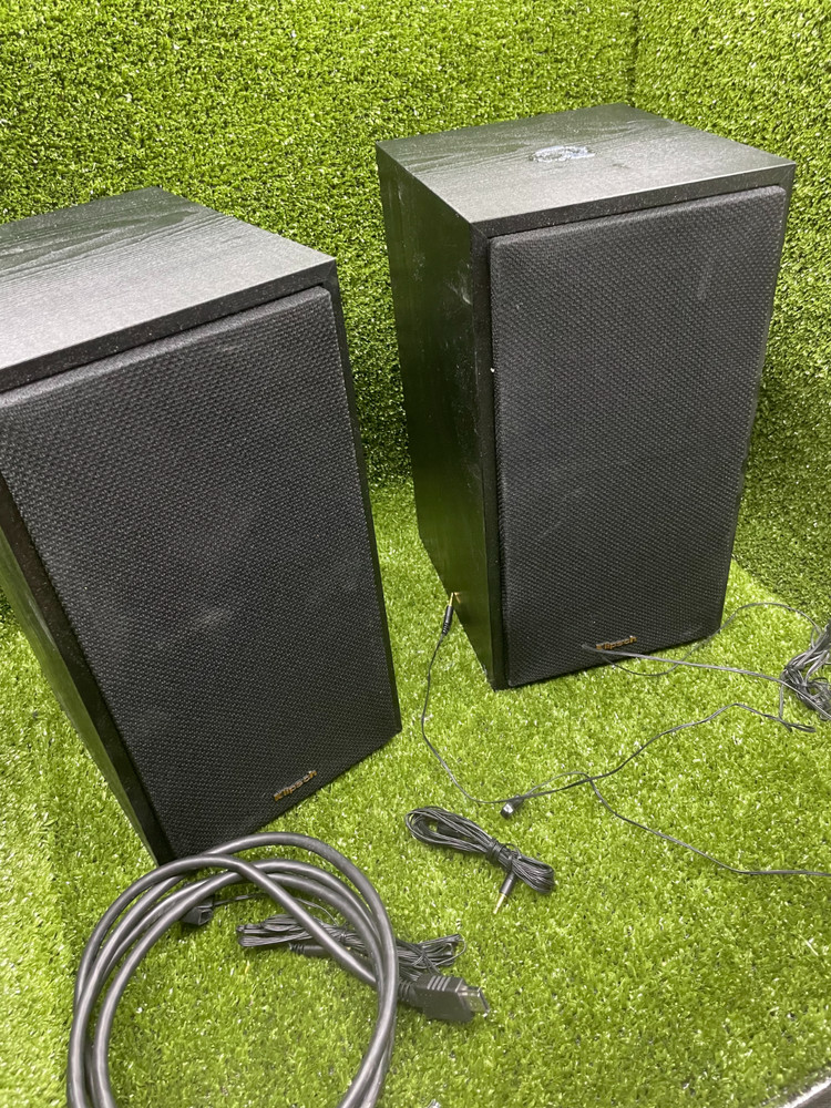 Klipsch Reference R-41M Bookshelf Home Speakers, Black Textured Wood Grain Vinyl
