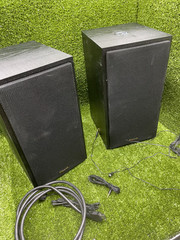 Klipsch Reference R-41M Bookshelf Home Speakers, Black Textured Wood Grain Vinyl