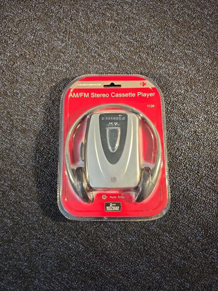 NEW Vintage Durabrand AM/FM Stereo Cassette Player Radio Headphones Model 1126