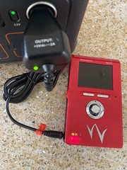 Wolverine MVP 9000 80GB Multimedia Player Digital Audio Photo Video Storage Red