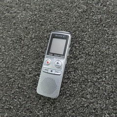 Sony IC Recorder Digital Voice Recorder Silver Handheld LCD Speaker Mic Jacks