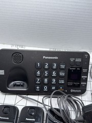 Panasonic KX-TGE270 DECT 6.0 Cordless Phone 4 Handsets Bluetooth Link2Cell Set