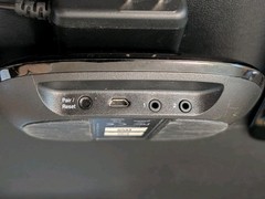 Logitech Harmony Hub w/original remote, power adapter + Harmony 650 Remote