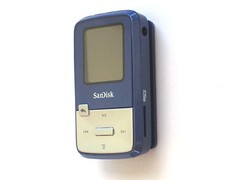 SanDisk Sansa Clip Zip 4GB Rockbox SDMX22 FM MP3 Player Installed Dual Boot
