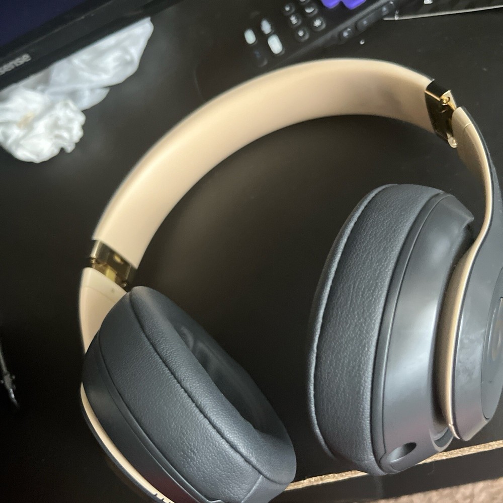Beats by Dr. Dre Studio3 Wireless Bluetooth Headphones Black and Gold