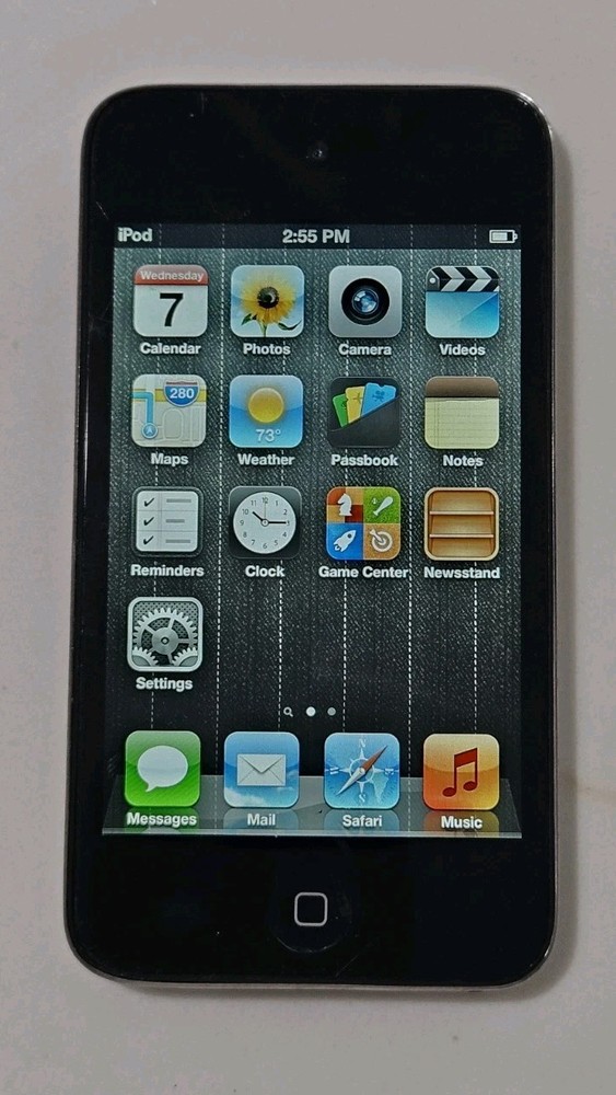 Apple iPod Touch 4th Generation Black (64 GB)