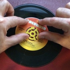 10 PCS Yellow Plastic 45 RPM 7 Inch Vinyl Record Adapter Inserts Turntable