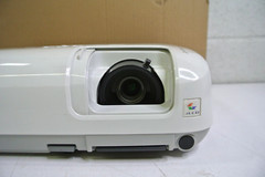 Epson EX30 H283A LCD Projector 223 Lamp Hours. NO REMOTE OR POWER CORD