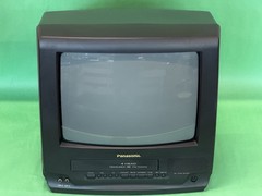 2001 Panasonic 13” TV VCR Combo VHS Portable Retro Gaming CRT PV-C1341