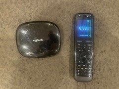 LOGITECH HARMONY ELITE UNIVERSAL REMOTE N-R001 HAS LINES ON SCREEN