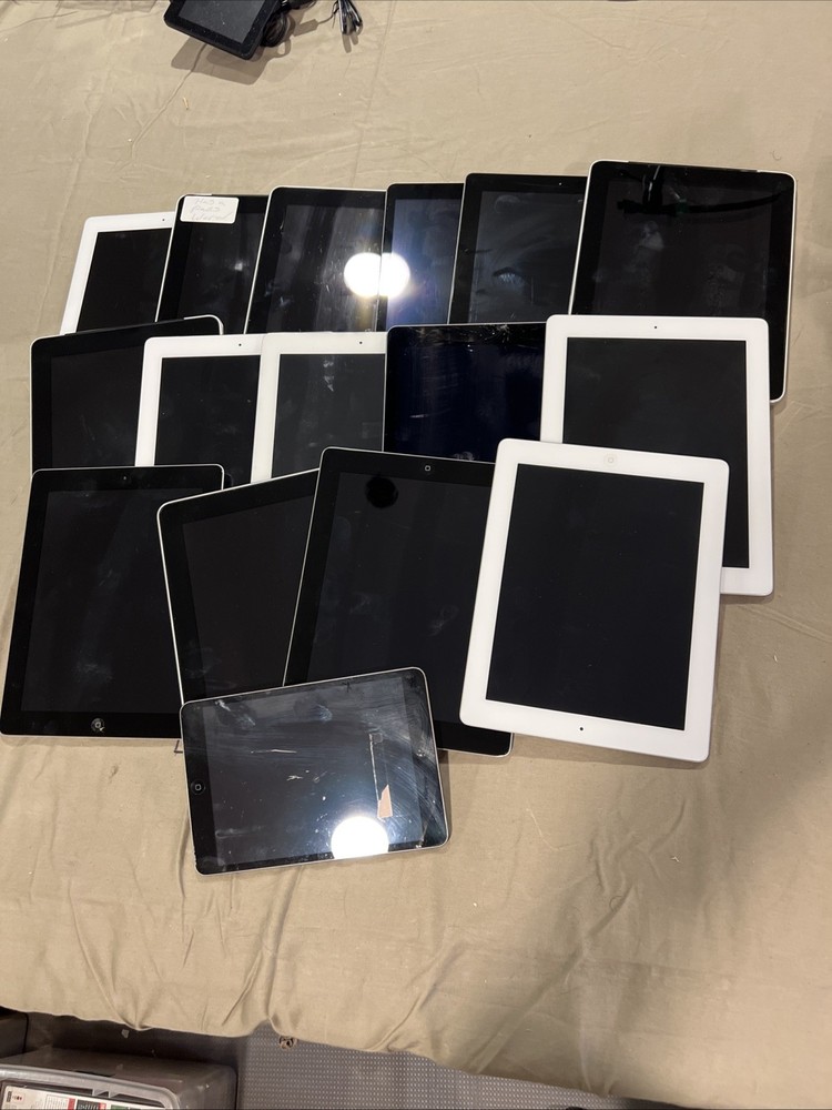 Mixed Lot of 16 Apple IPAD Ipads Various Models As Is For Parts SEE PICS READ